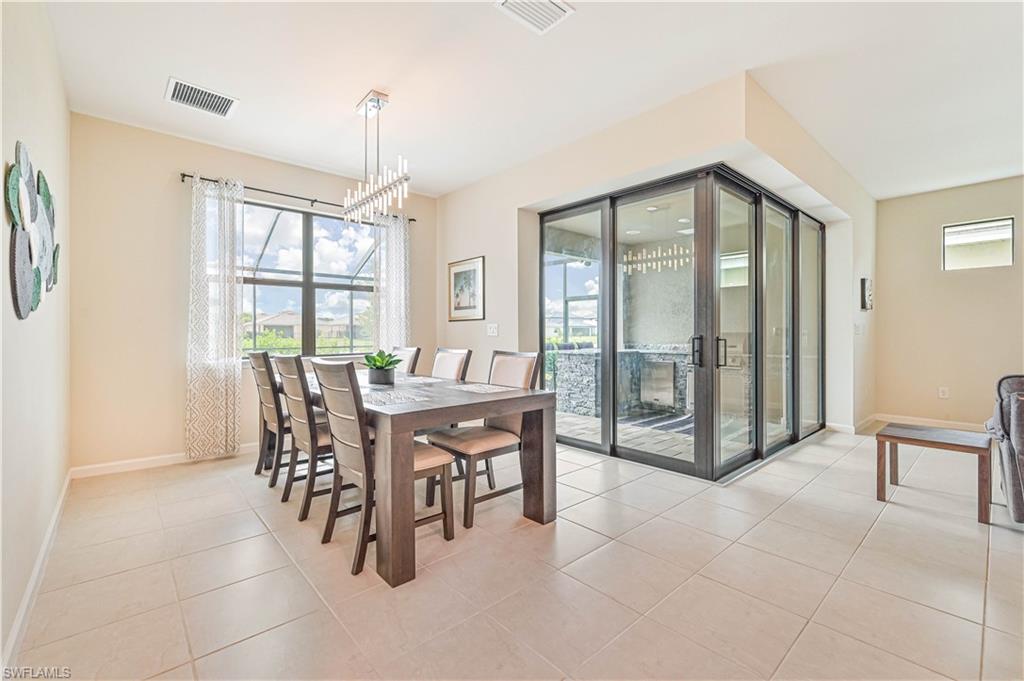 HAMPTON LAKES - Residential