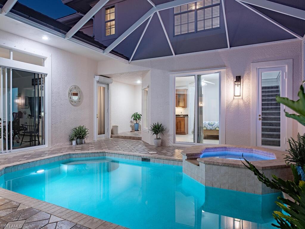 COCO LAKES - Residential