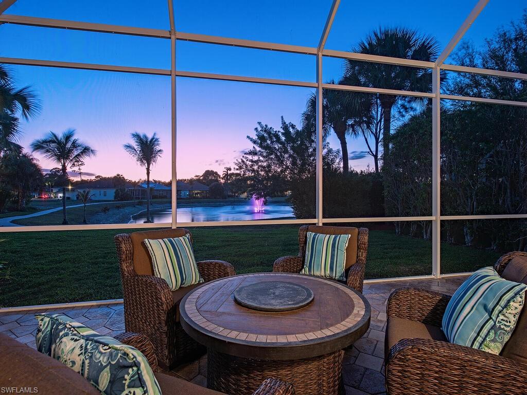 COCO LAKES - Residential