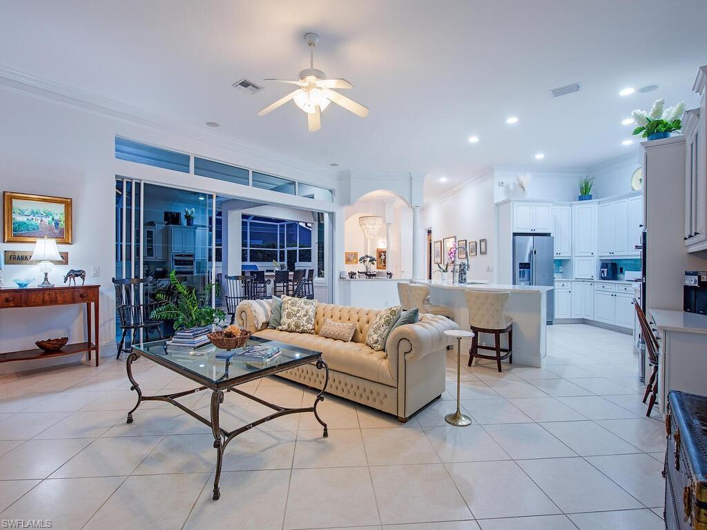 COCO LAKES - Residential