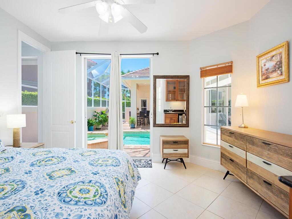 COCO LAKES - Residential