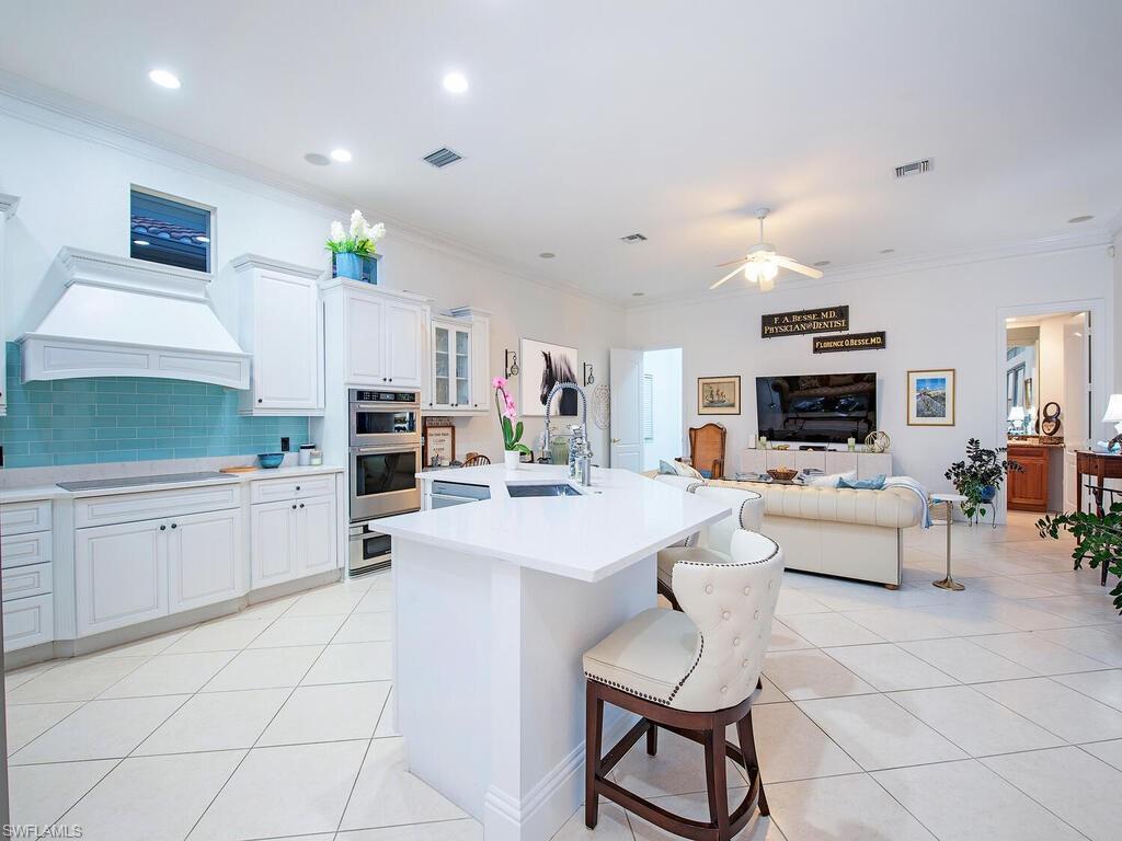 COCO LAKES - Residential