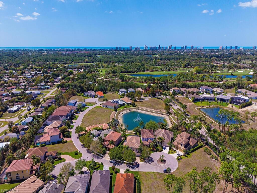 COCO LAKES - Residential