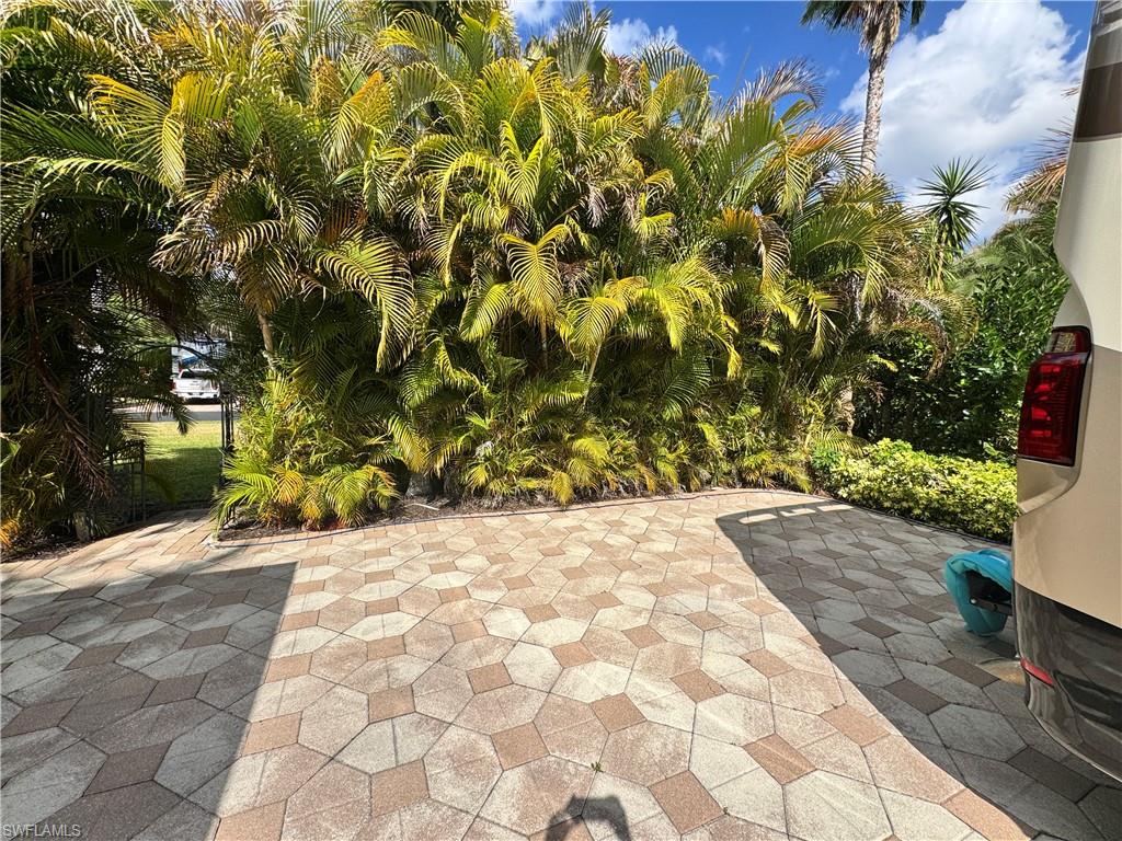 RIVERBEND MOTORCOACH RESORT - Land