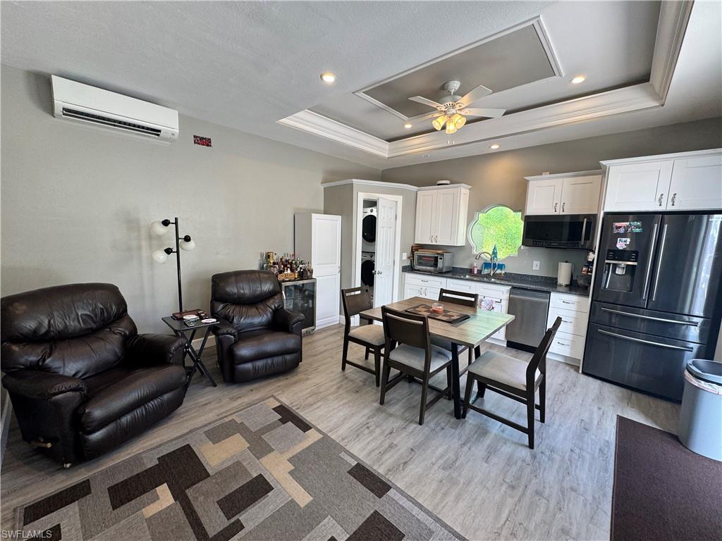 RIVERBEND MOTORCOACH RESORT - Land