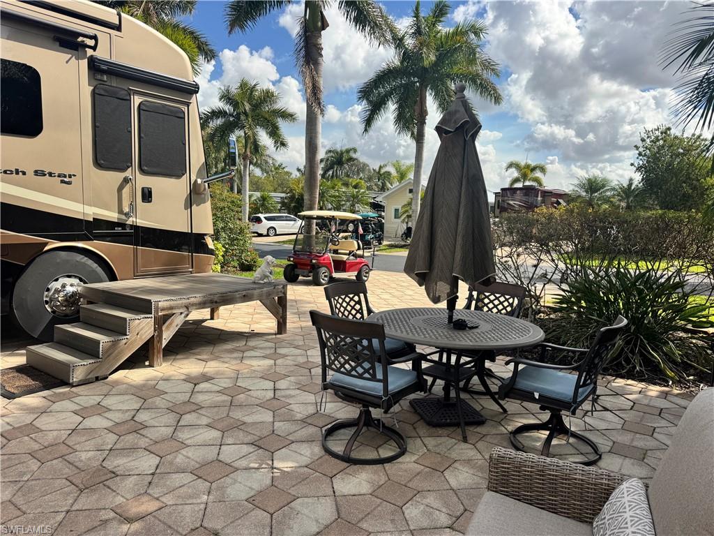 RIVERBEND MOTORCOACH RESORT - Land