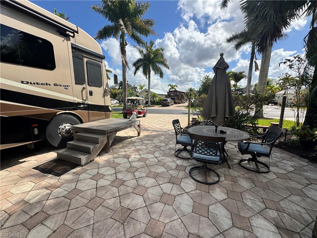 RIVERBEND MOTORCOACH RESORT - Land