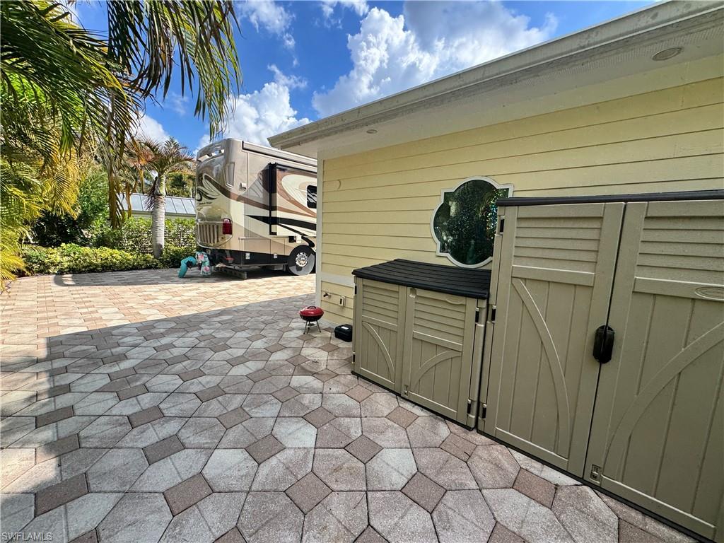 RIVERBEND MOTORCOACH RESORT - Land