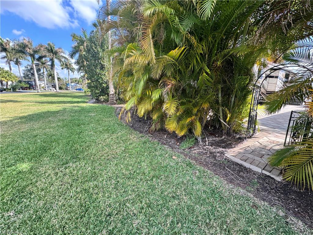 RIVERBEND MOTORCOACH RESORT - Land