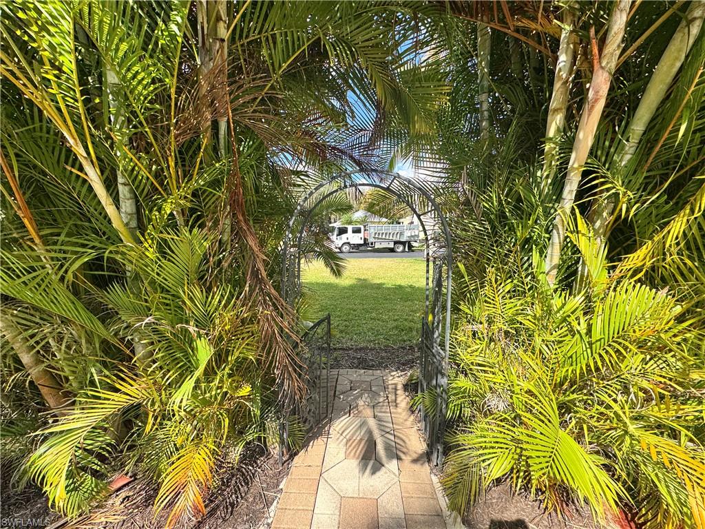 RIVERBEND MOTORCOACH RESORT - Land