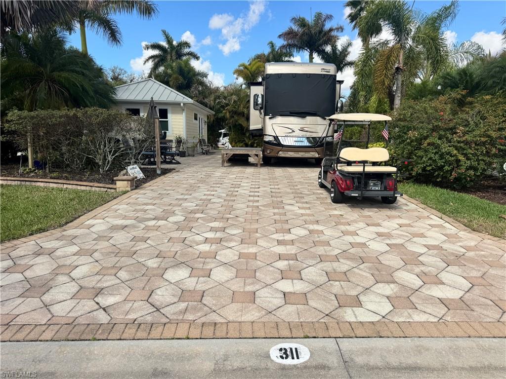 RIVERBEND MOTORCOACH RESORT - Land