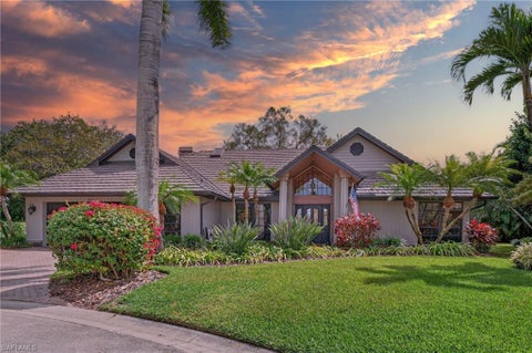Photo of 812 Pine Creek LN, NAPLES, FL 34108 (MLS # 226032069)