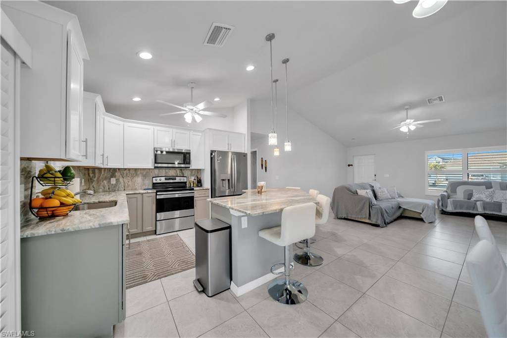 CAPE CORAL - Residential