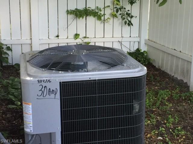 LEAWOOD LAKES - Residential