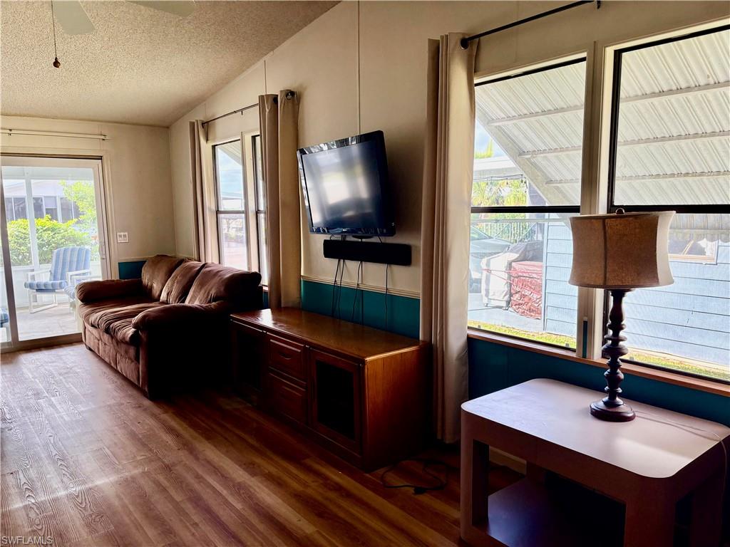 LAKE ARROWHEAD MOB VILLAGE - Residential