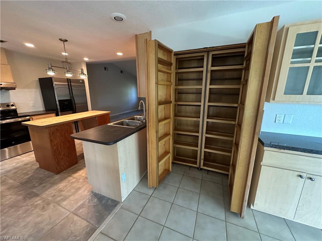 PORT CHARLOTTE - Residential