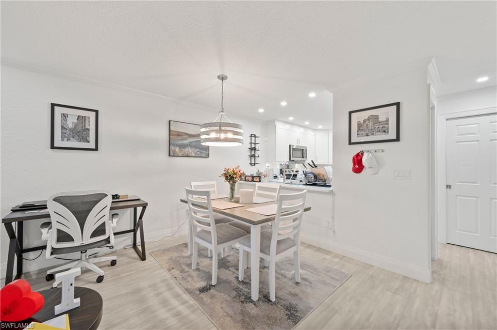 EMERALD WOODS - Residential