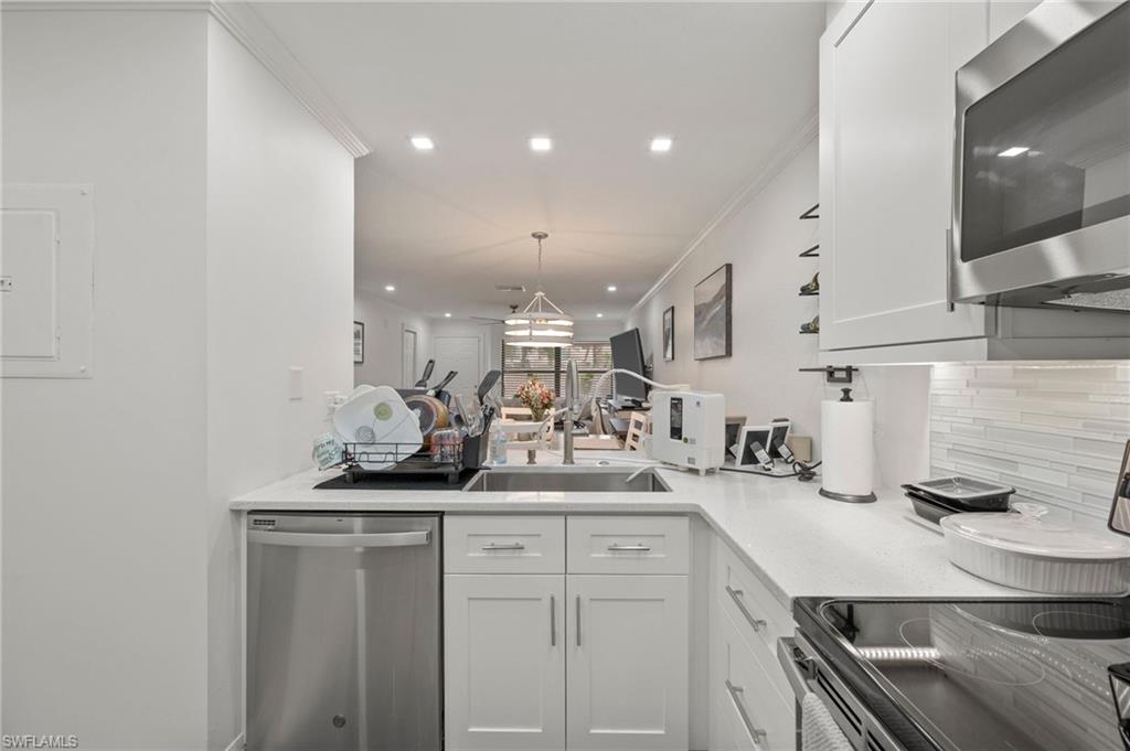 EMERALD WOODS - Residential