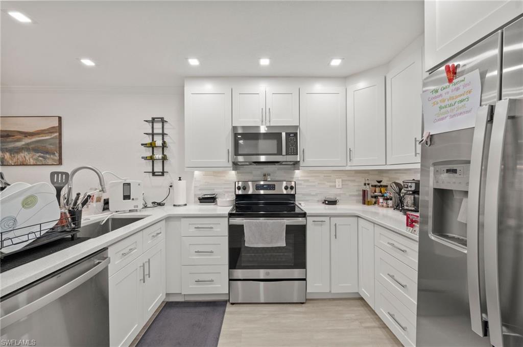 EMERALD WOODS - Residential