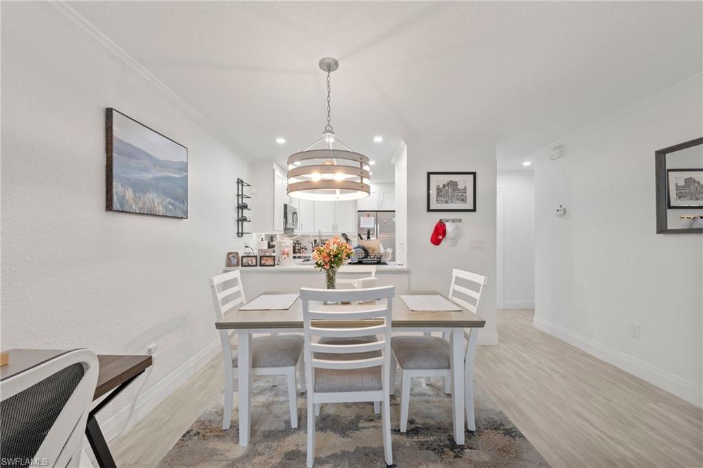 EMERALD WOODS - Residential