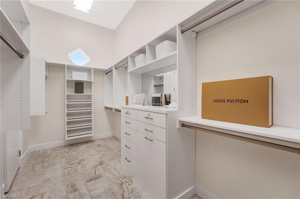 EDGEWATER - Residential