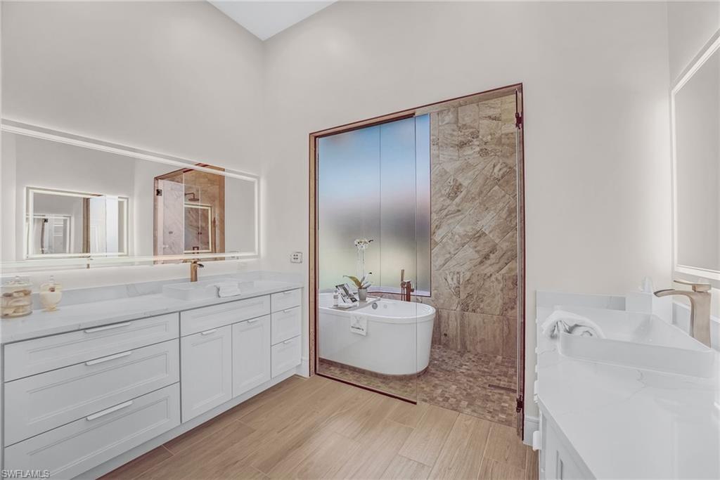 EDGEWATER - Residential