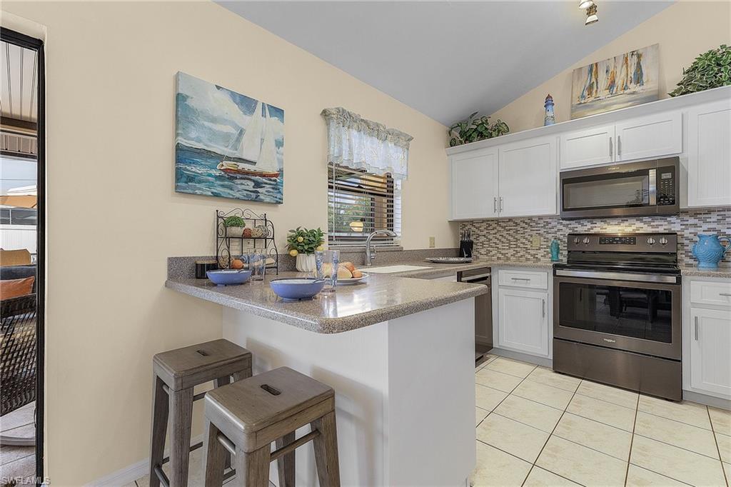 CAPE CORAL - Residential Lease