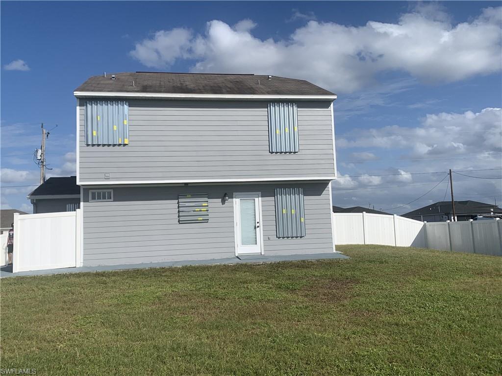 CAPE CORAL - Residential