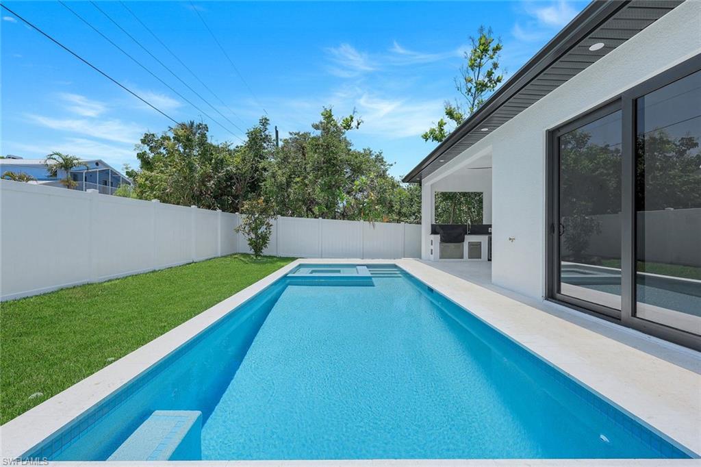 TRAIL TERRACE - Residential