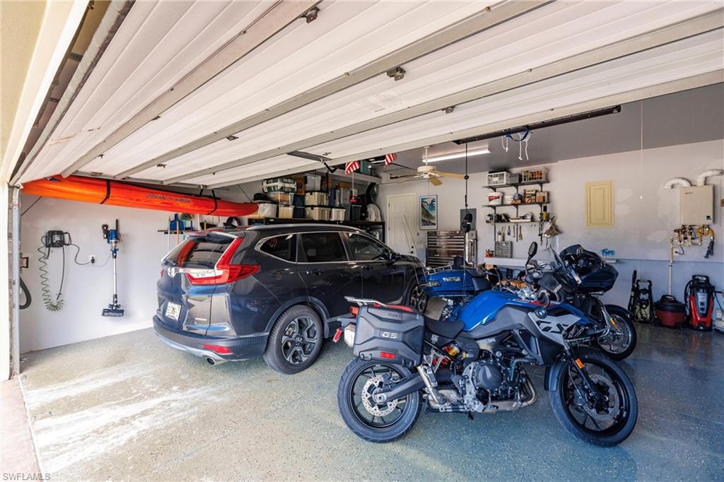 SABAL POINT - Residential