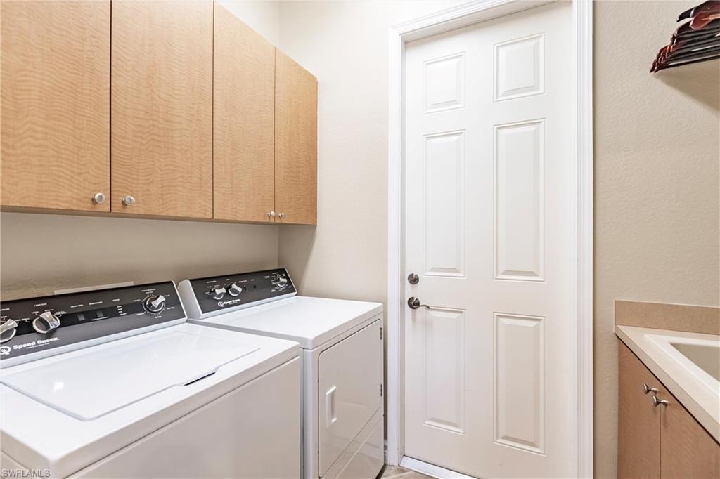 SABAL POINT - Residential