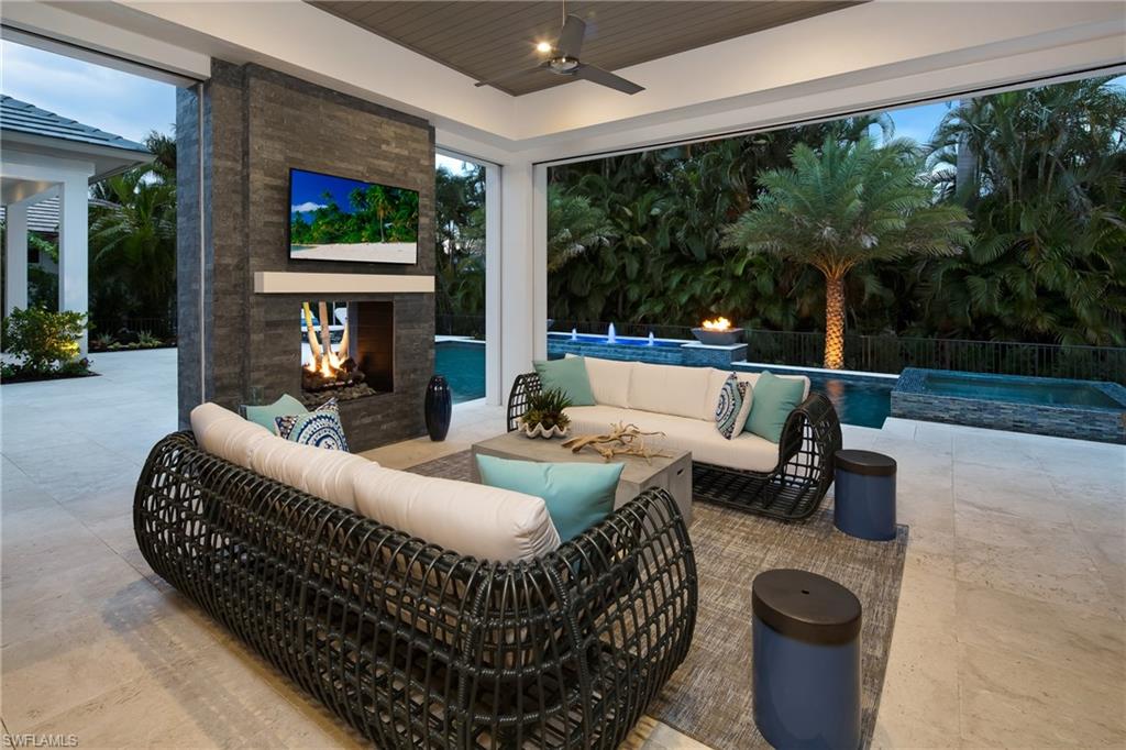 MOORINGS - Residential