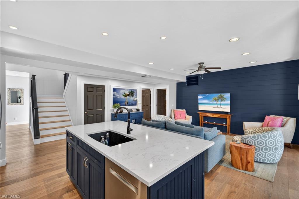 ANCHORS AWEIGH - Residential