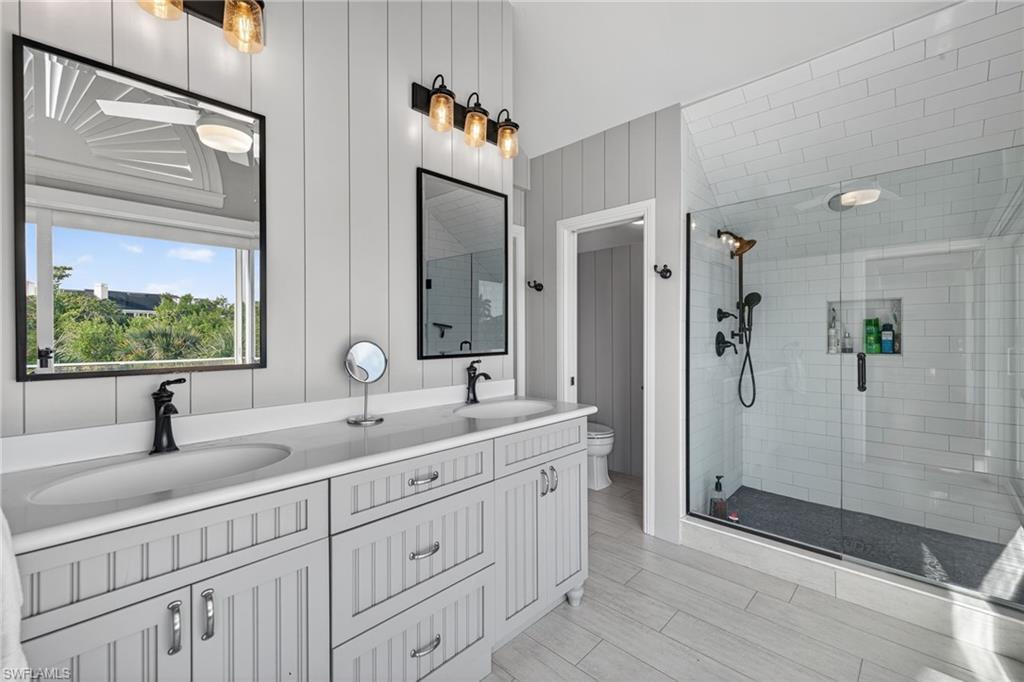 ANCHORS AWEIGH - Residential