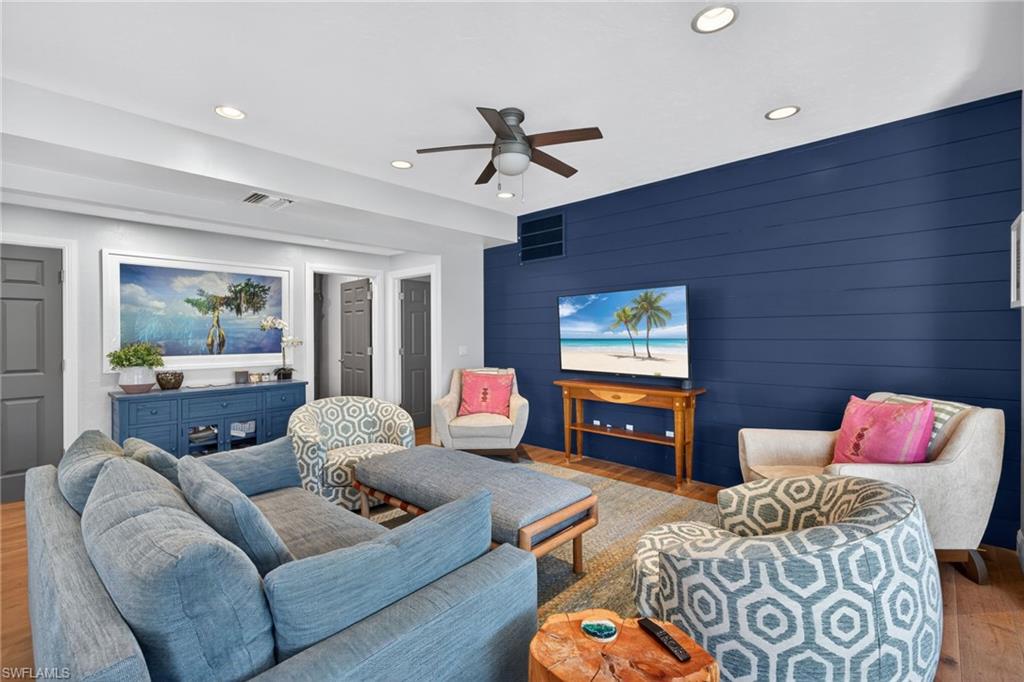 ANCHORS AWEIGH - Residential