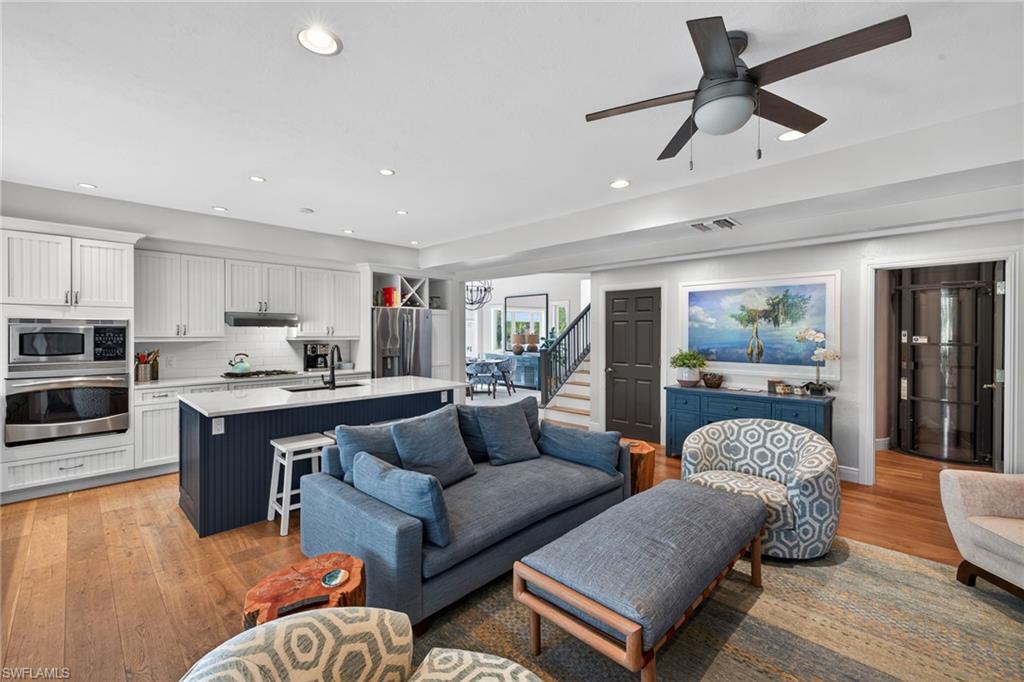 ANCHORS AWEIGH - Residential