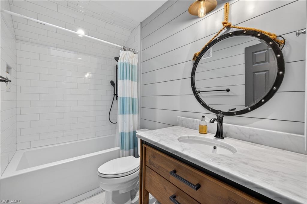 ANCHORS AWEIGH - Residential