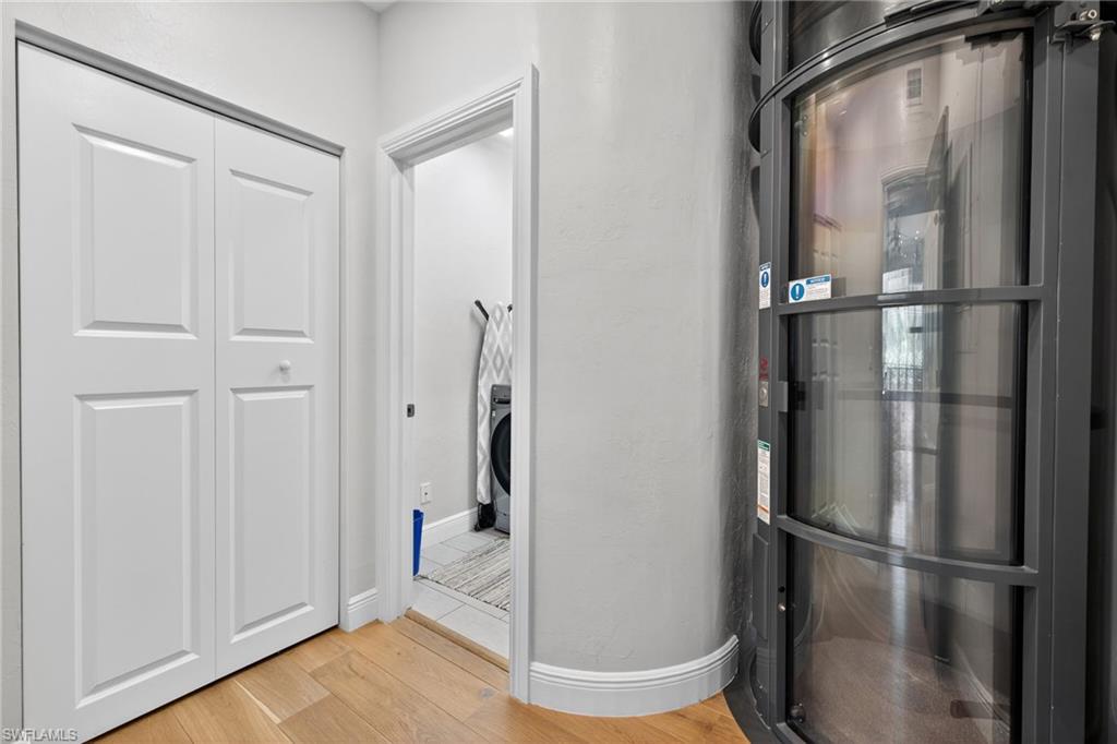 ANCHORS AWEIGH - Residential