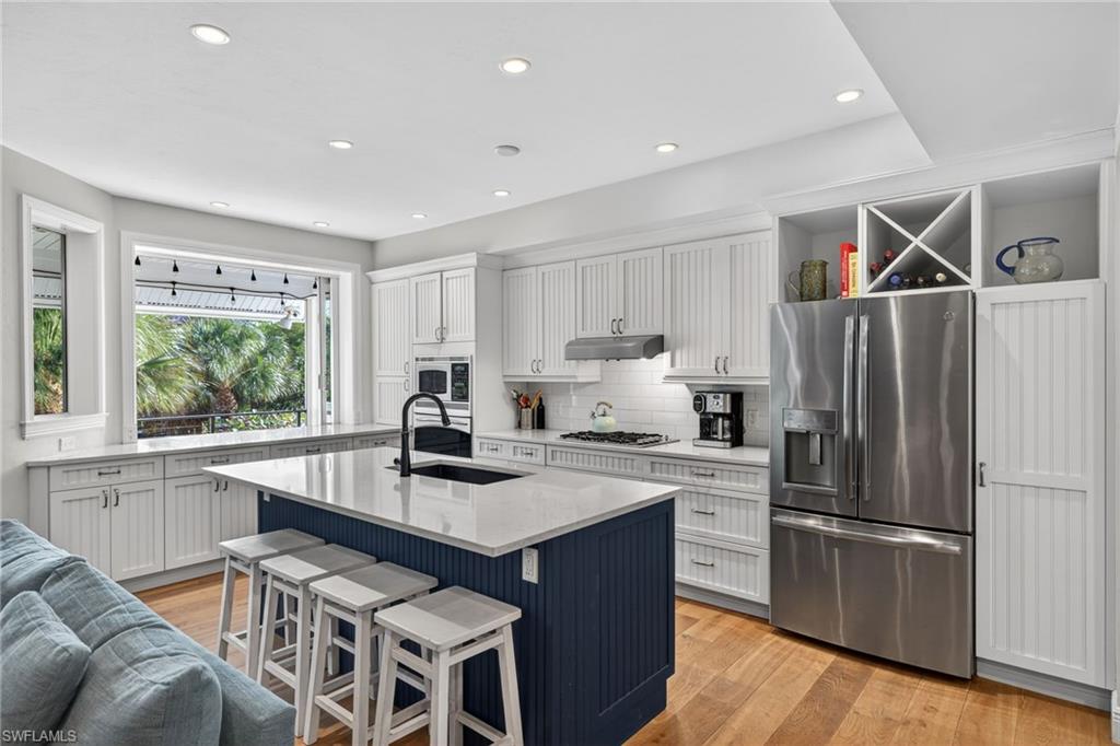 ANCHORS AWEIGH - Residential