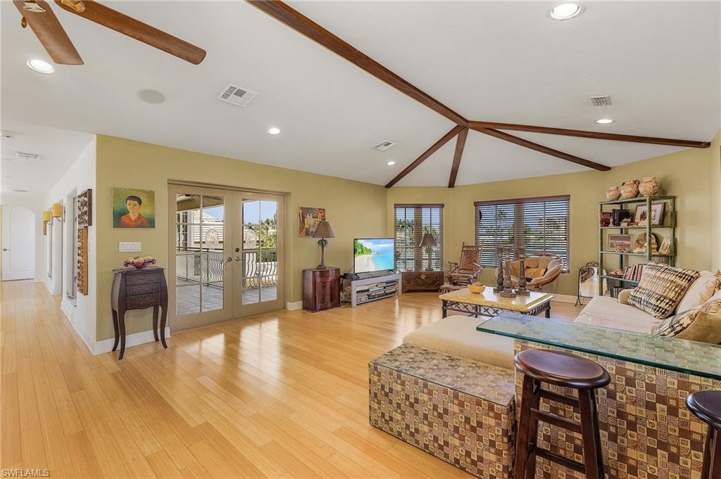 MOORINGS - Residential