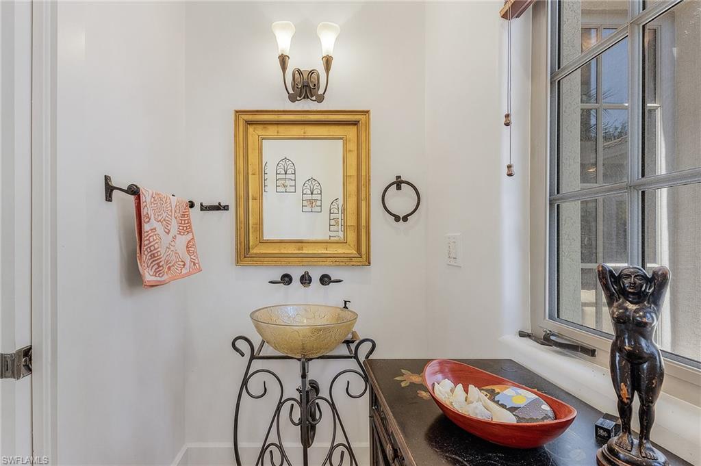 MOORINGS - Residential