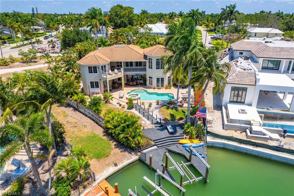 MOORINGS - Residential