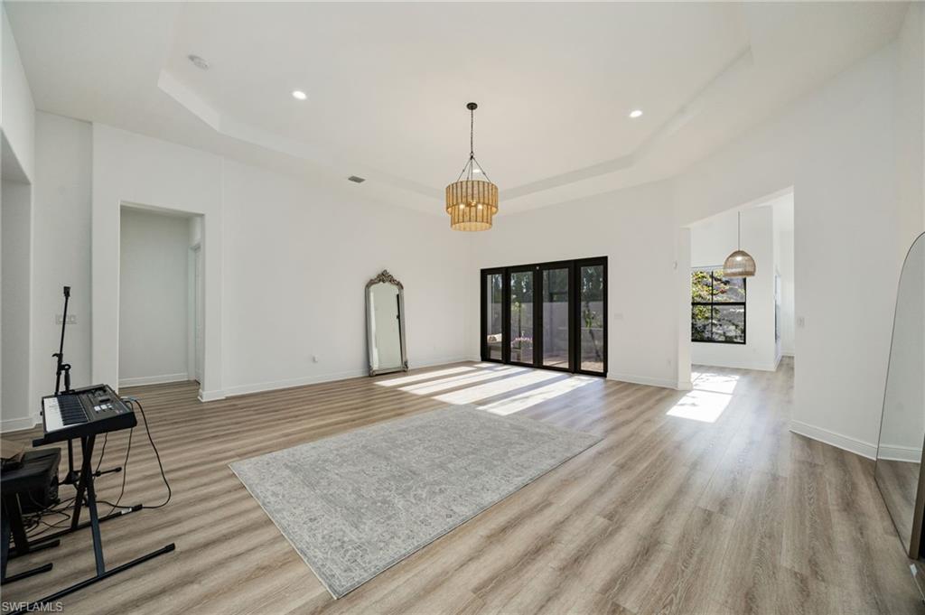 MAPLE RIDGE - Residential