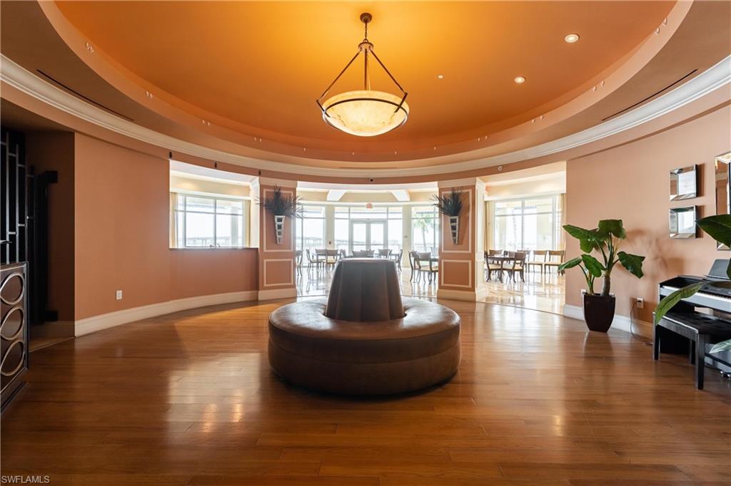 ST. TROPEZ - Residential Lease