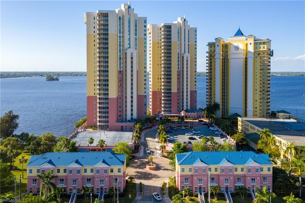 ST. TROPEZ - Residential Lease