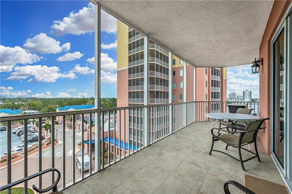 ST. TROPEZ - Residential Lease