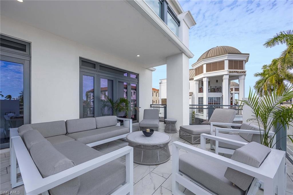 OLDE NAPLES - Residential