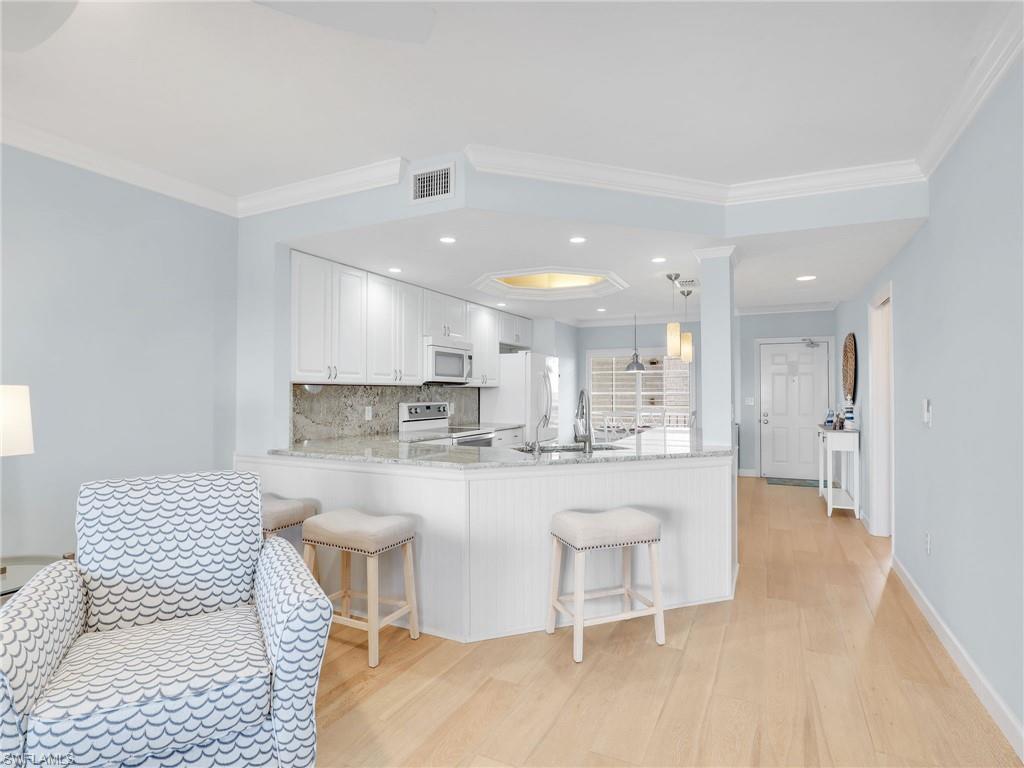 MARINA BAY CLUB OF NAPLES - Residential Lease