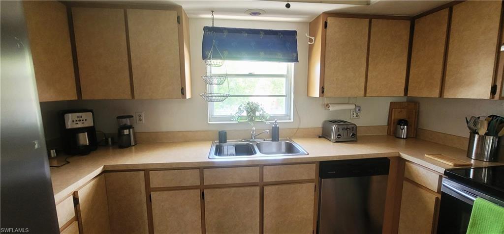 VERANDA CONDO - Residential