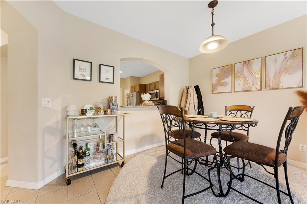 COLONNADE AT FORUM - Residential Lease